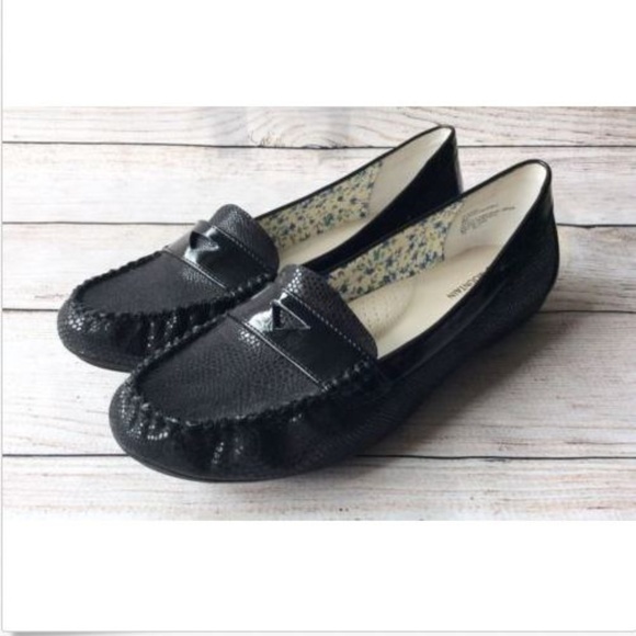 white mountain loafers